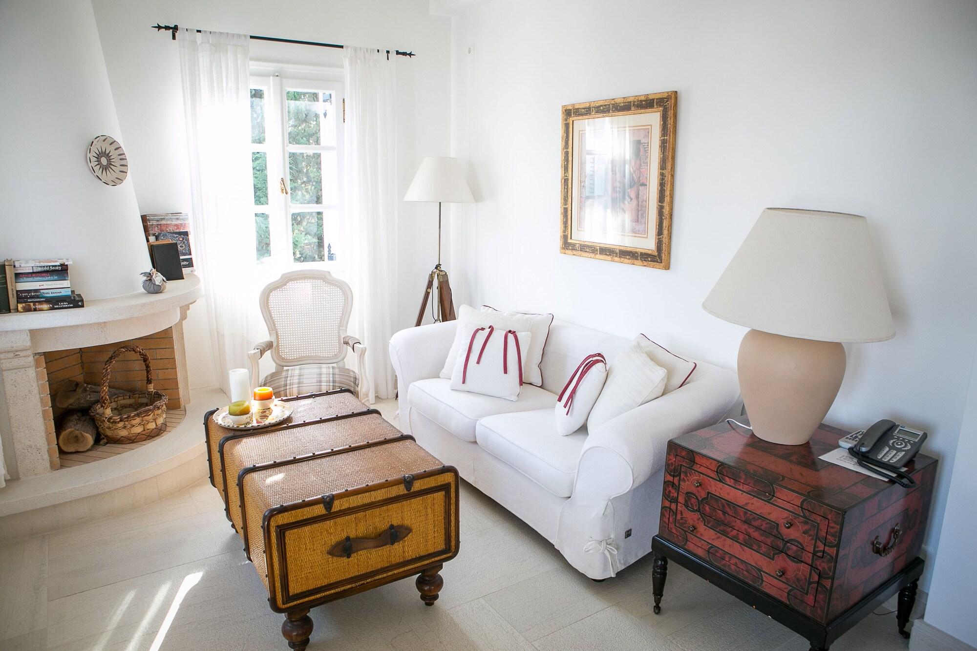 Nika Aparthotel