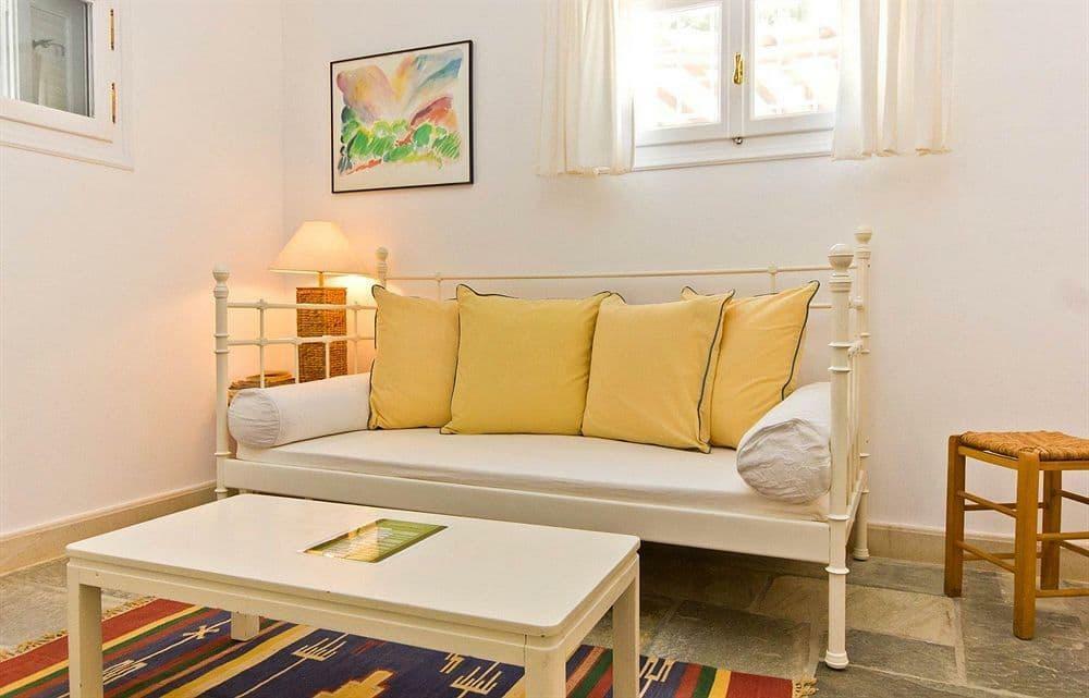 Nika Aparthotel